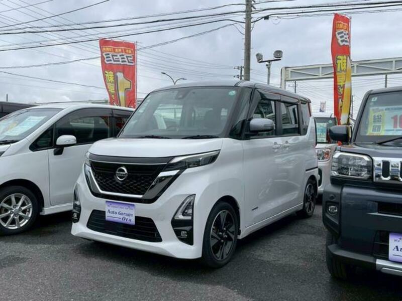 NISSAN ROOX