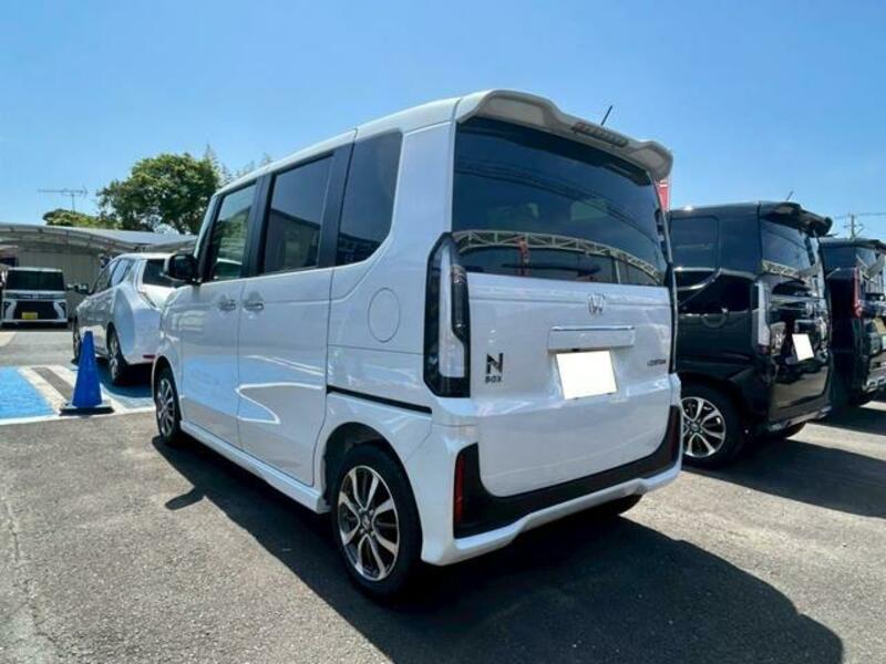 N BOX CUSTOM