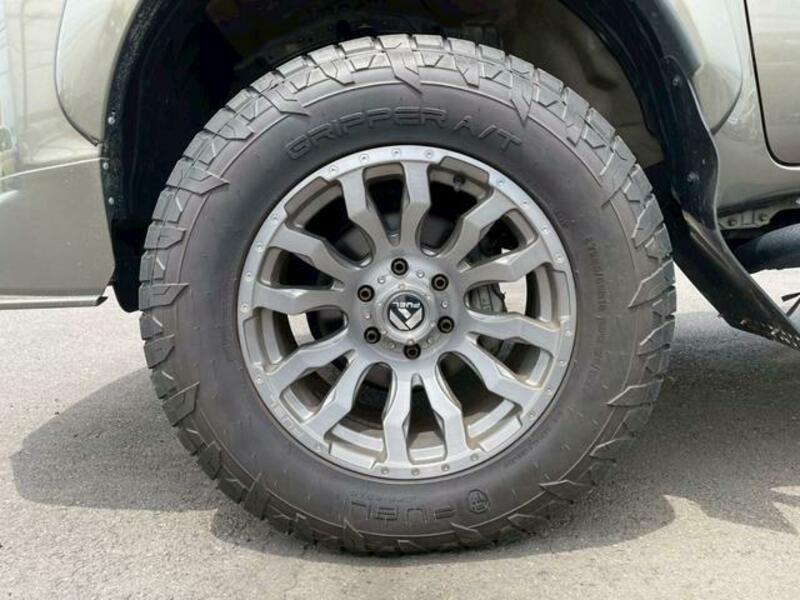 HILUX