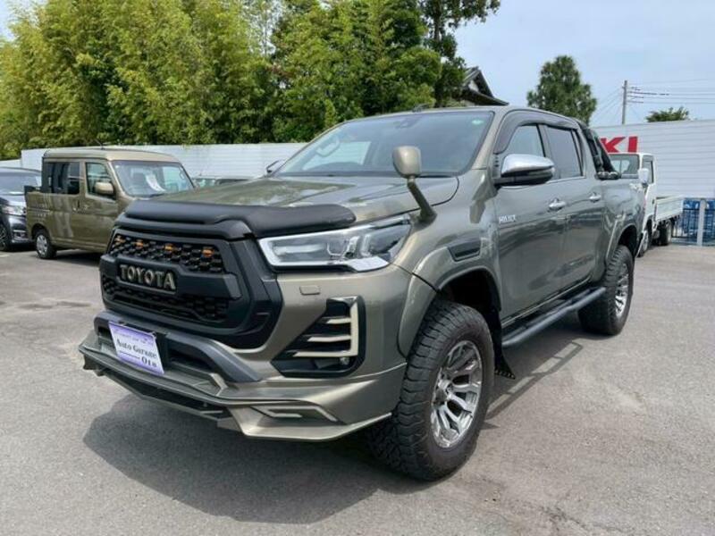 TOYOTA HILUX