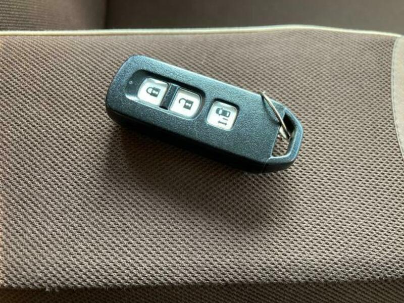N BOX