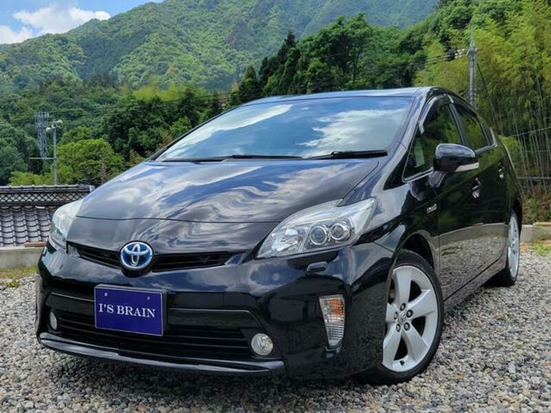 TOYOTA PRIUS