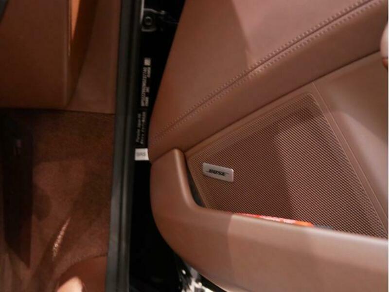 911