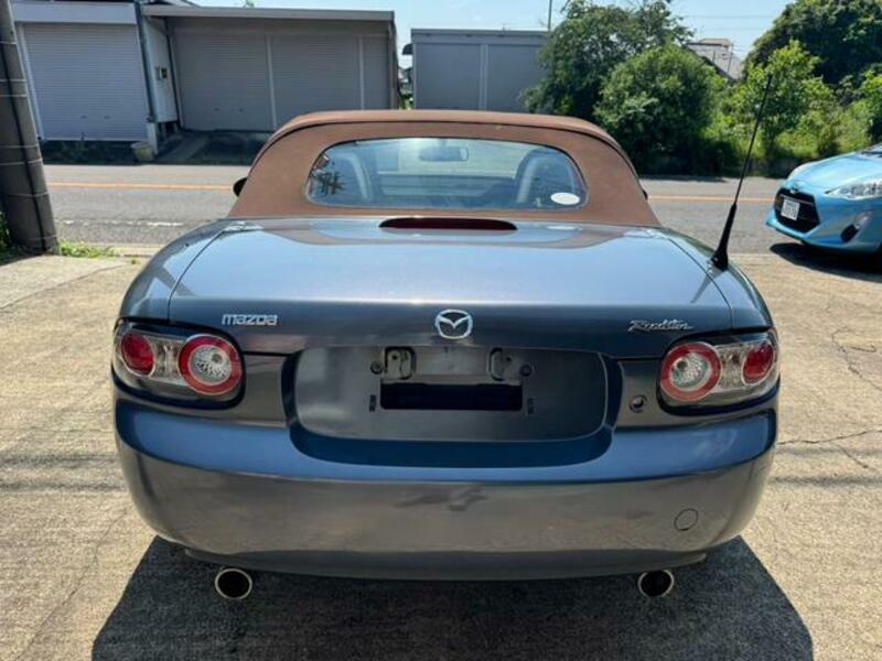 ROADSTER