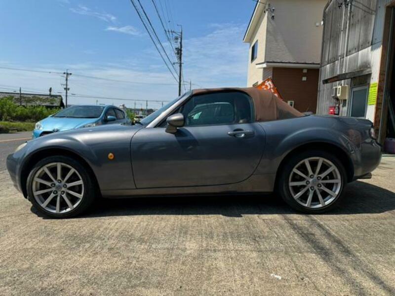 ROADSTER