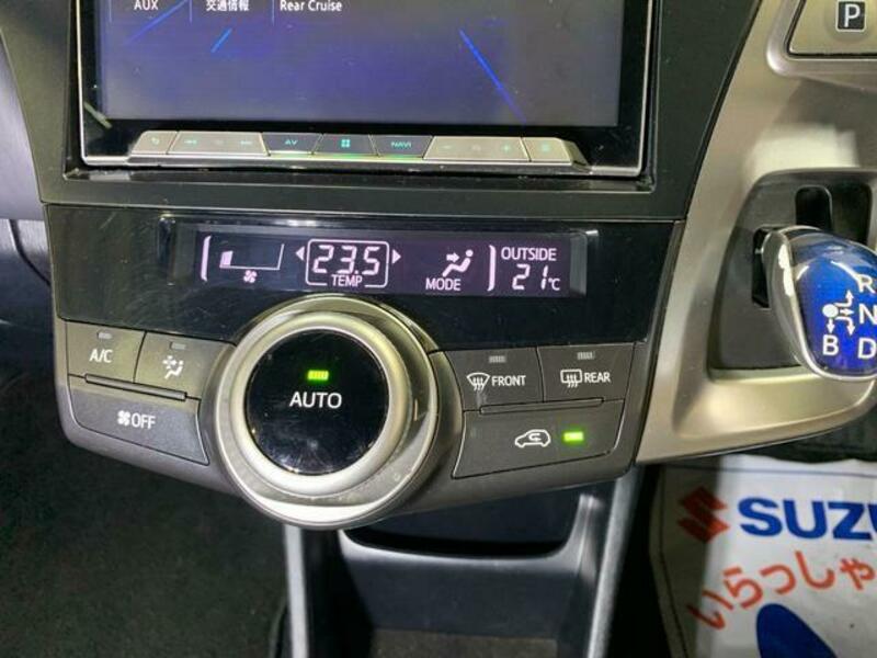 PRIUS ALPHA