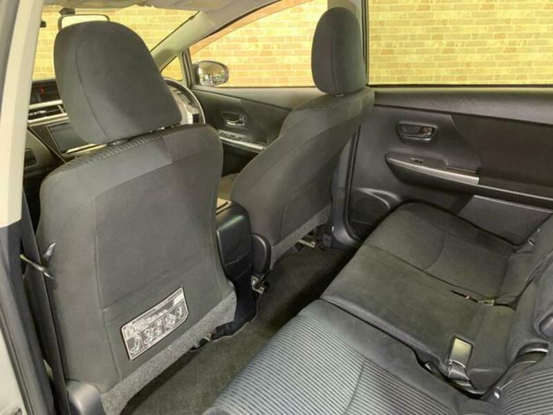 PRIUS ALPHA