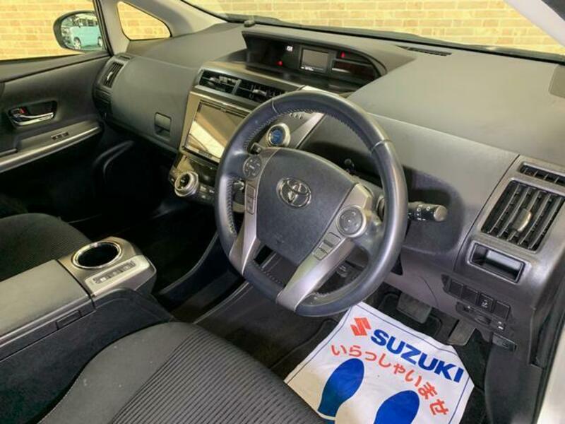 PRIUS ALPHA