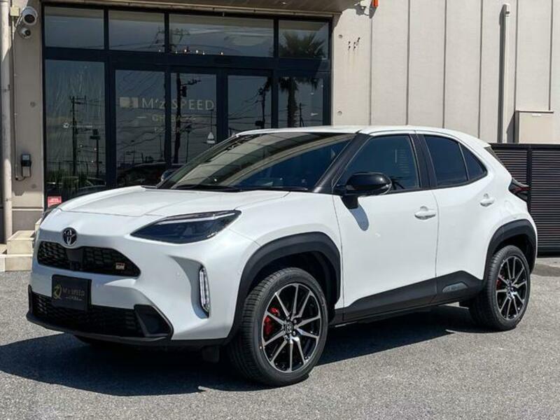 YARIS CROSS