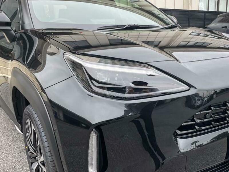 YARIS CROSS