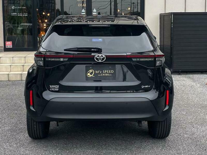 YARIS CROSS