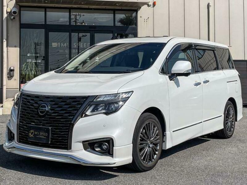 NISSAN ELGRAND