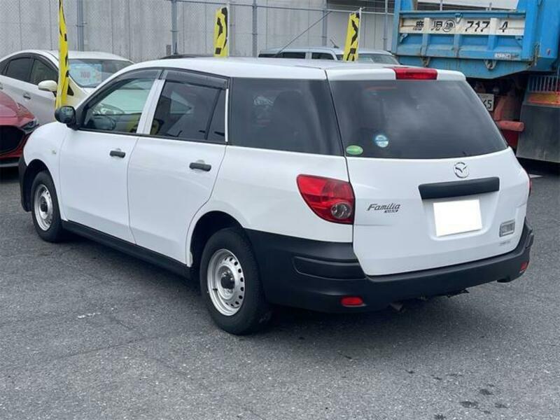 FAMILIA VAN