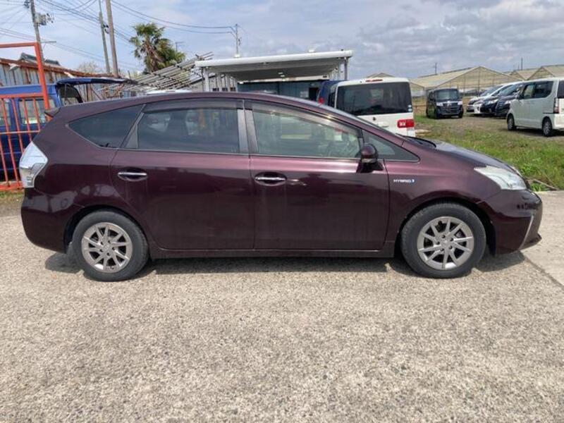 PRIUS ALPHA