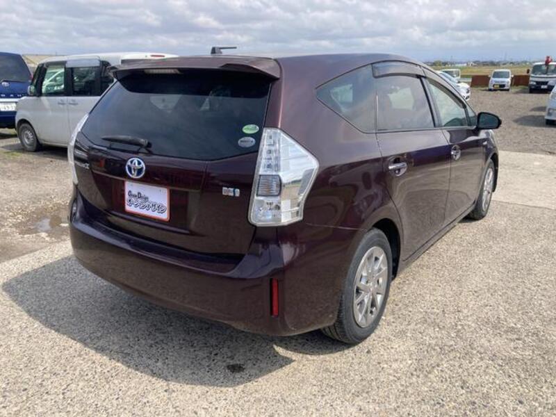 PRIUS ALPHA