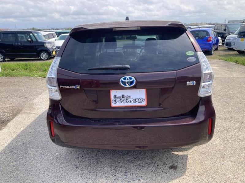 PRIUS ALPHA