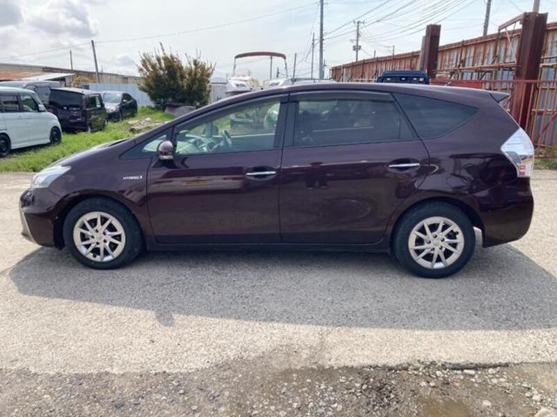 PRIUS ALPHA