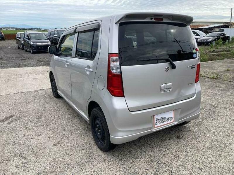 WAGON R