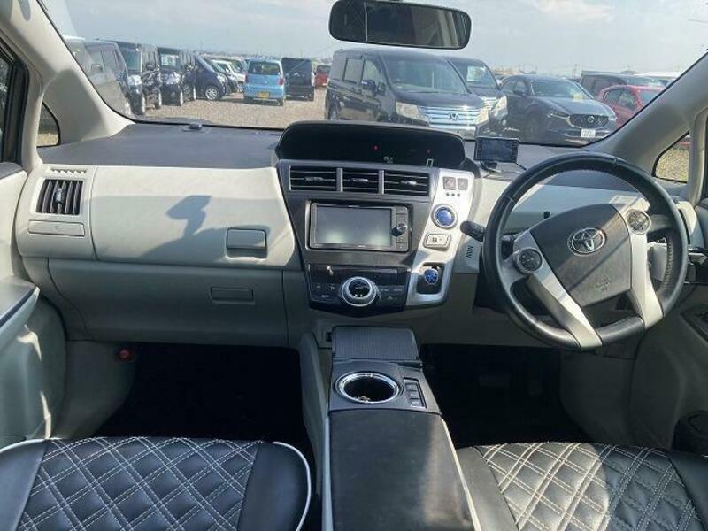 PRIUS ALPHA