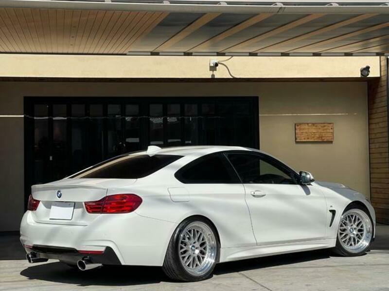 4 SERIES