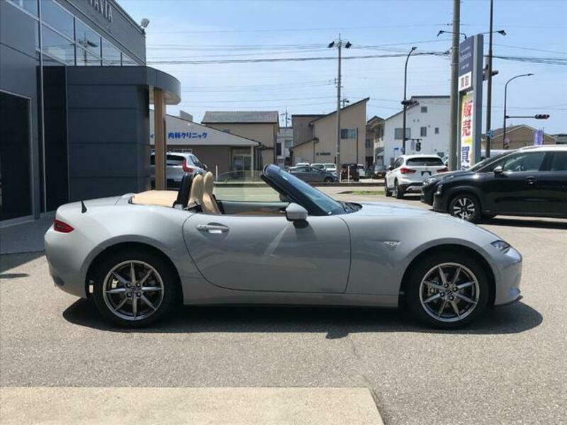 ROADSTER