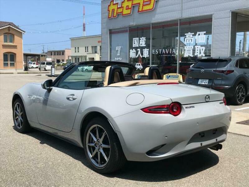 ROADSTER