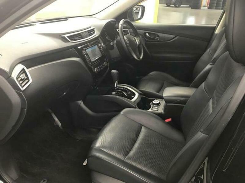 X-TRAIL