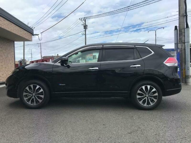 X-TRAIL