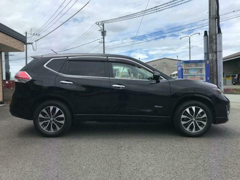 X-TRAIL