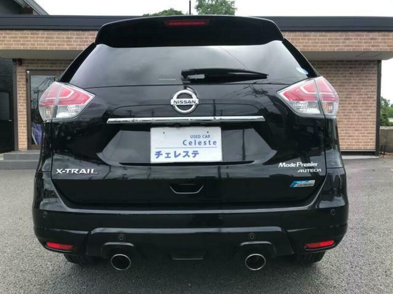 X-TRAIL