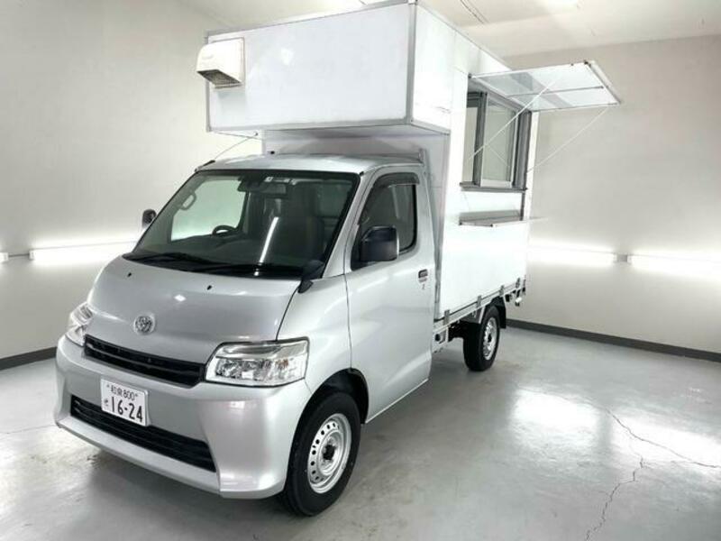 TOWNACE TRUCK