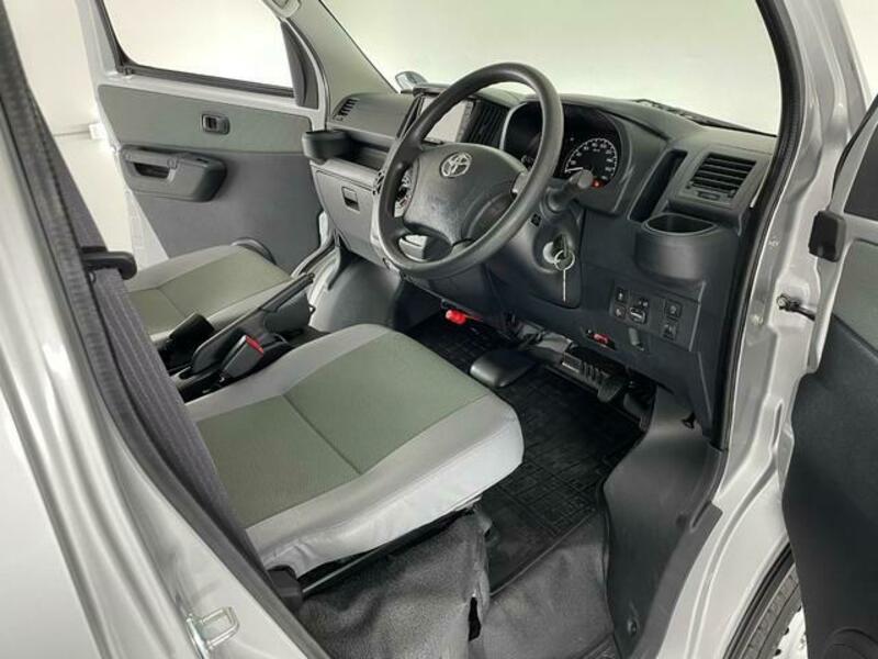 TOWNACE TRUCK