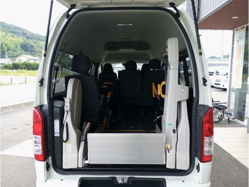 HIACE VAN