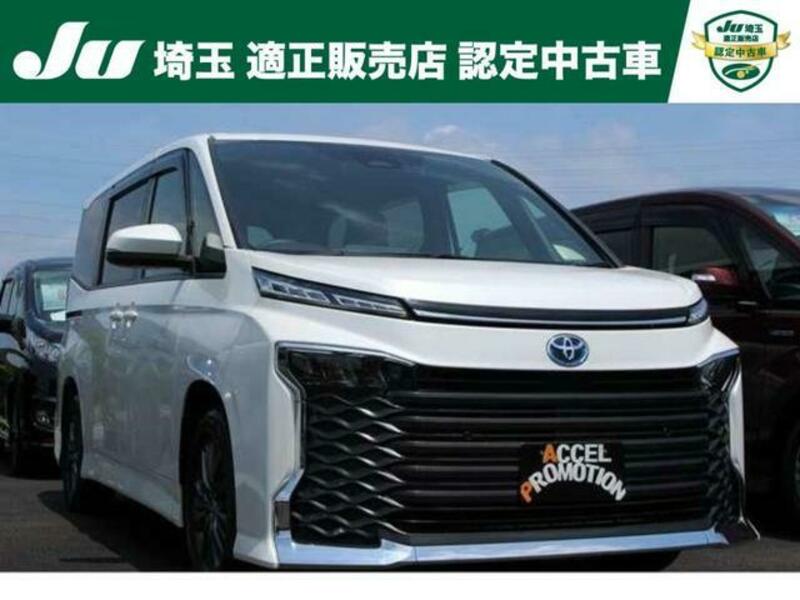 TOYOTA VOXY