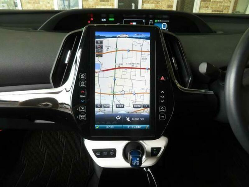 PRIUS PHV