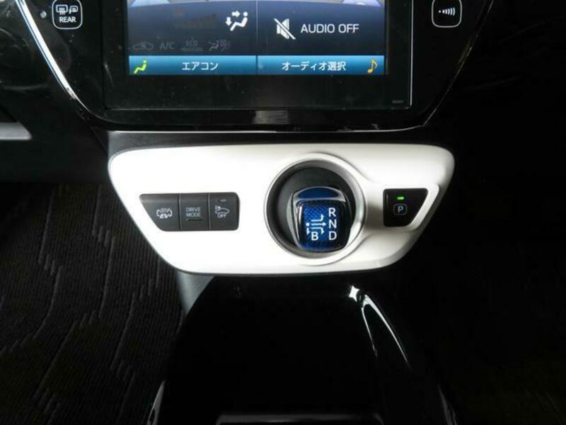 PRIUS PHV