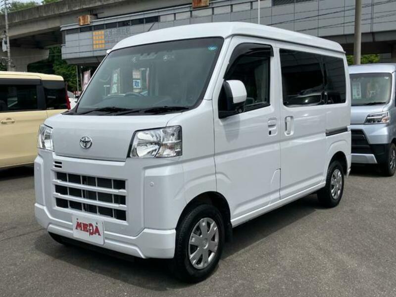 TOYOTA PIXIS VAN