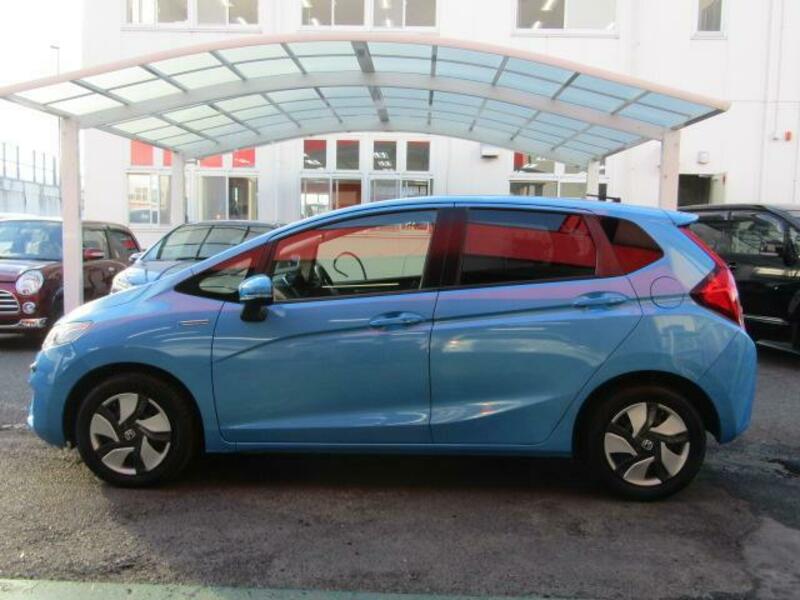 FIT HYBRID