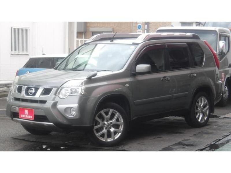 X-TRAIL