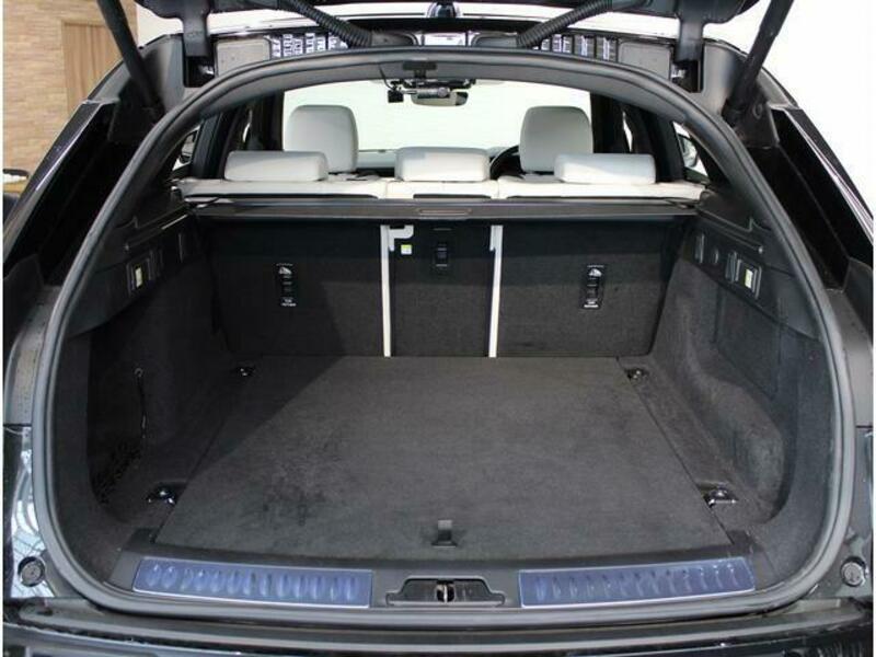 RANGE ROVER VELAR