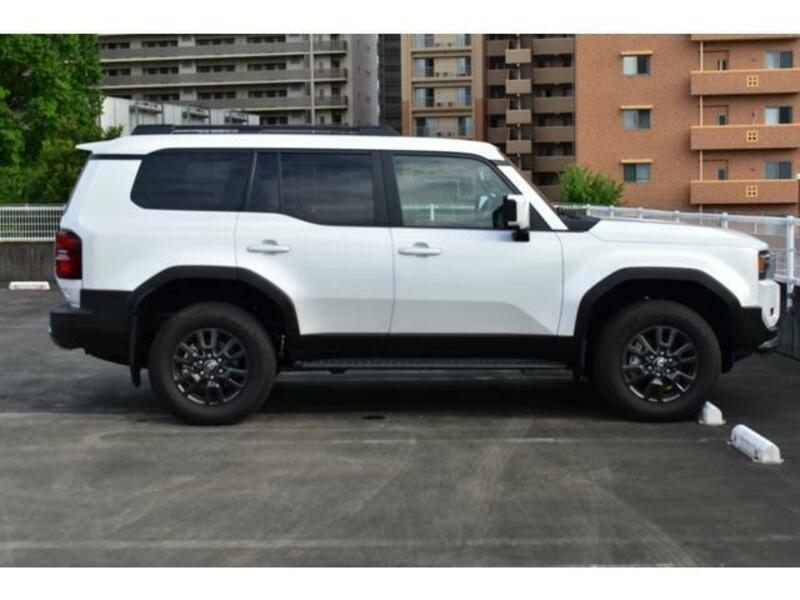 LAND CRUISER 250