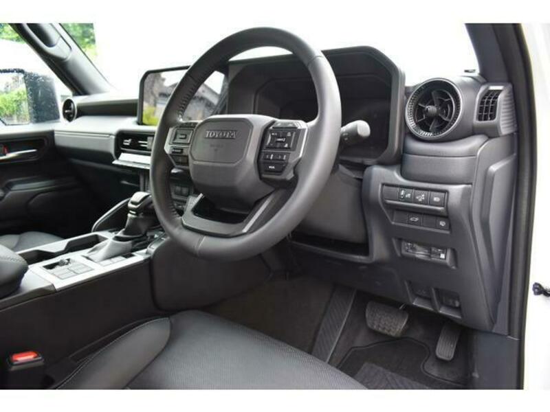 LAND CRUISER 250