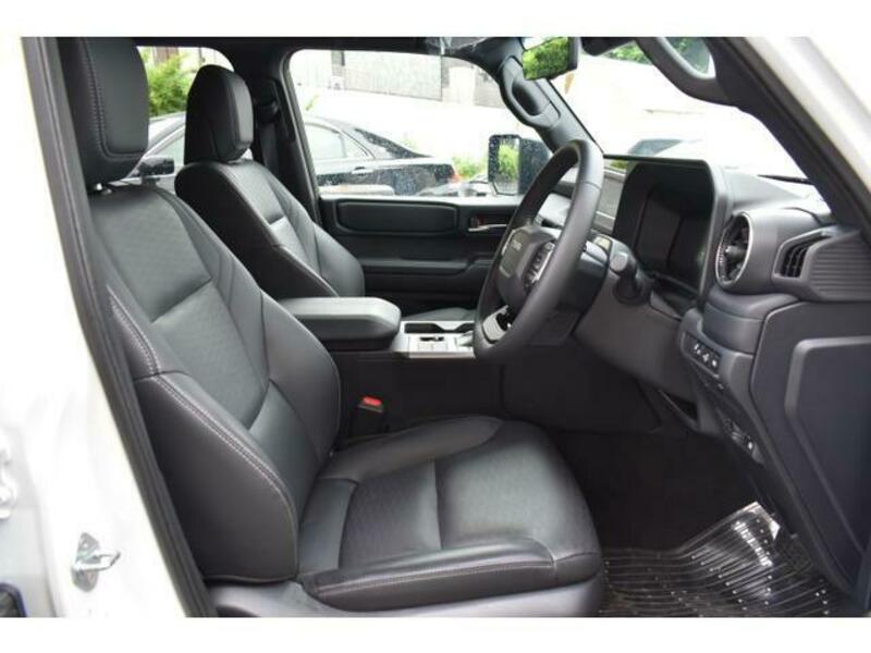 LAND CRUISER 250