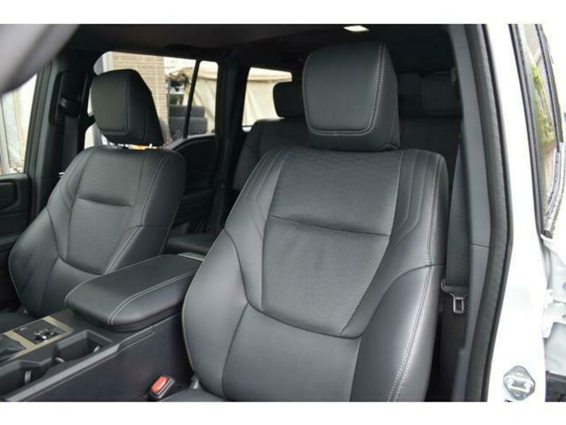 LAND CRUISER 250