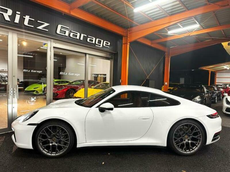 911