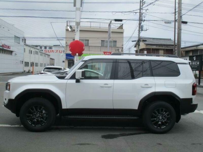 LAND CRUISER 250