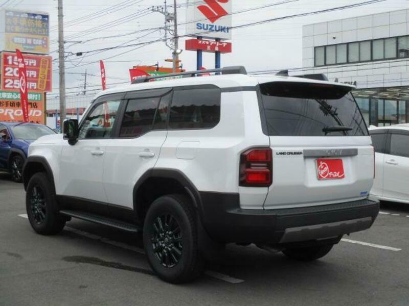 LAND CRUISER 250