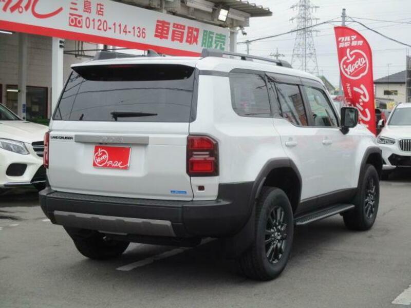 LAND CRUISER 250