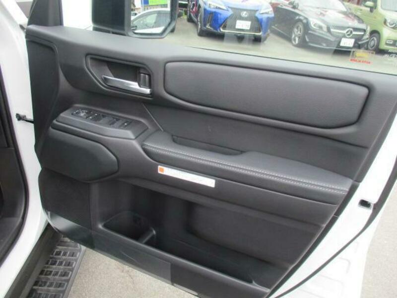 LAND CRUISER 250