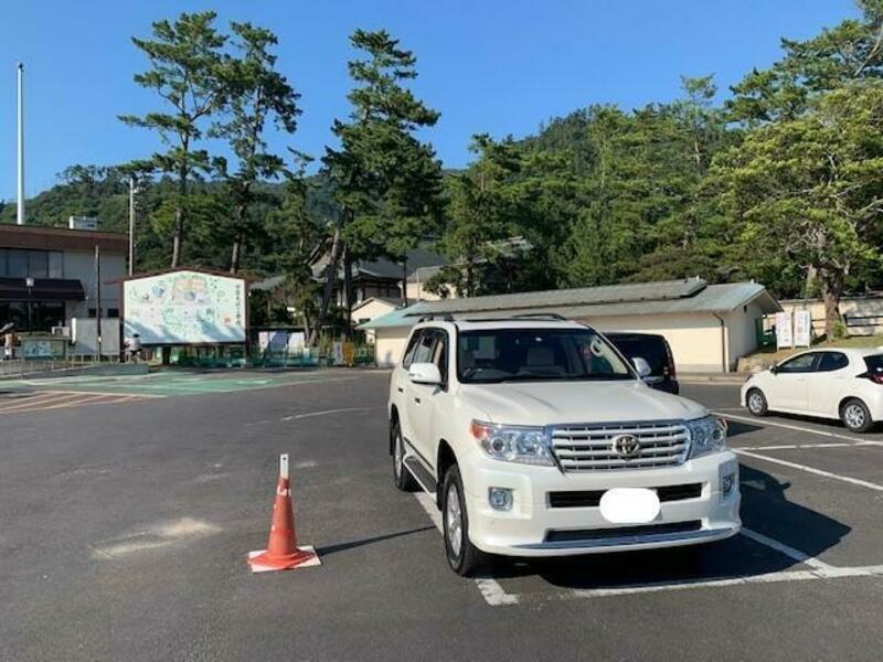 LAND CRUISER